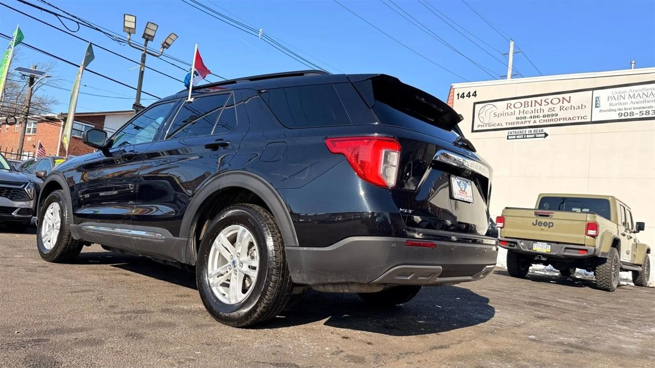 Ford Explorer XLT AWD 2024