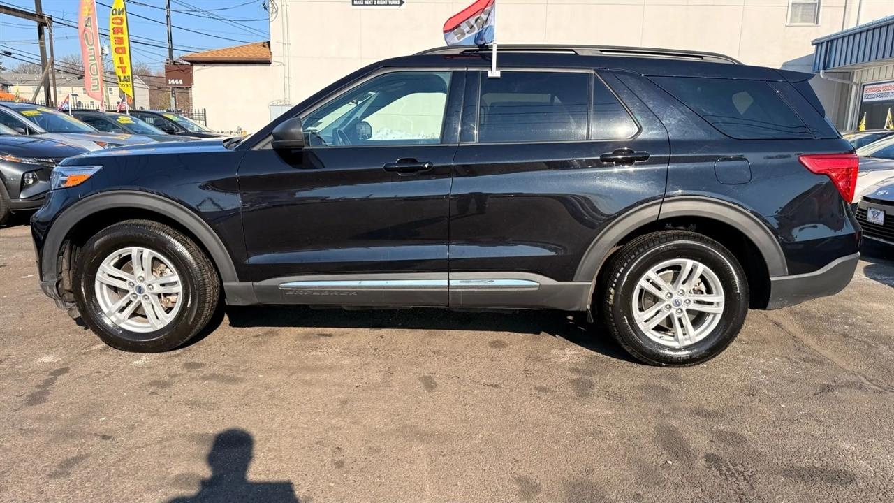 Ford Explorer XLT AWD 2024