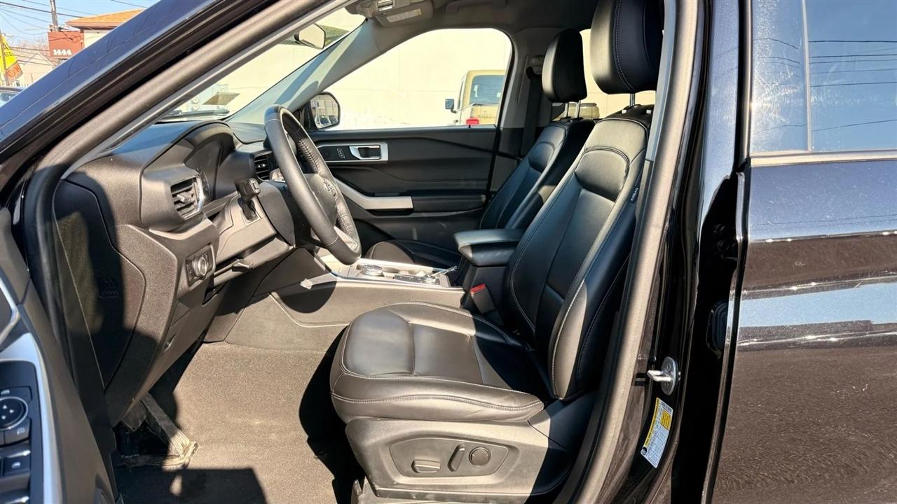 Ford Explorer XLT AWD 2024