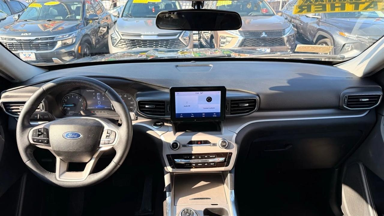Ford Explorer XLT AWD 2024