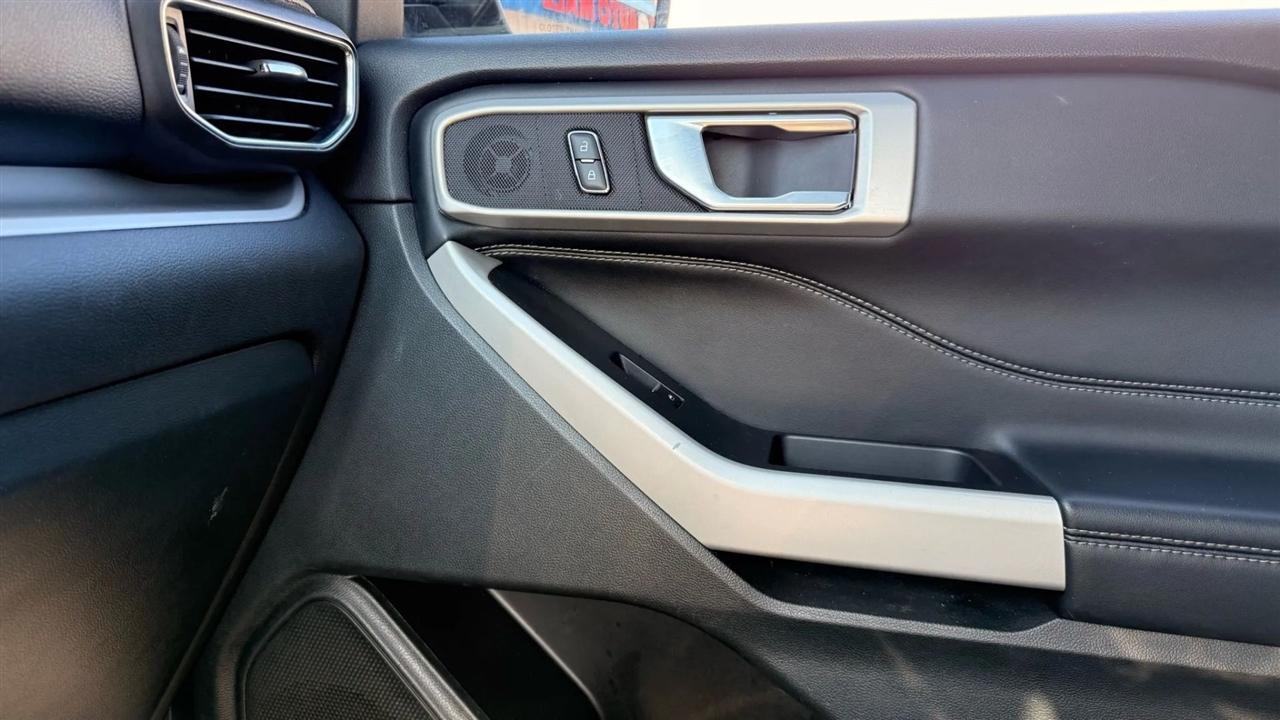 Ford Explorer XLT AWD 2024