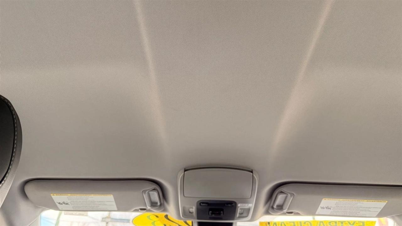 Toyota Camry SE 2023