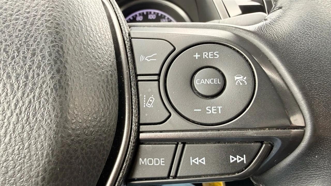 Toyota Camry SE 2023