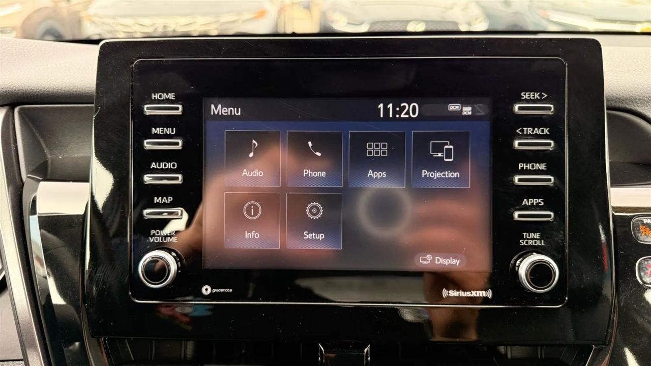 Toyota Camry SE 2023