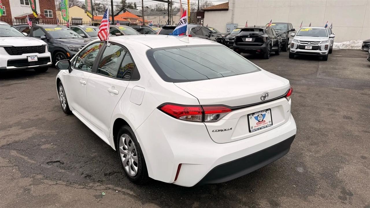 Toyota Corolla LE 2025