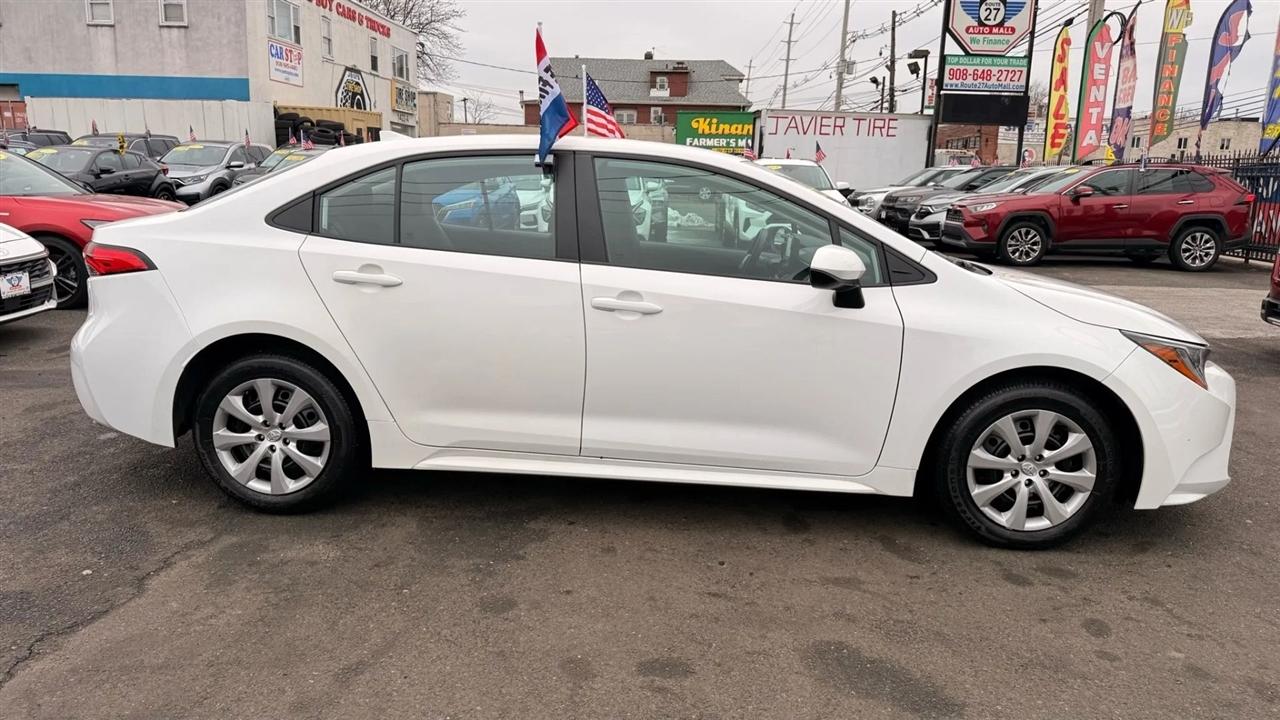 Toyota Corolla LE 2025