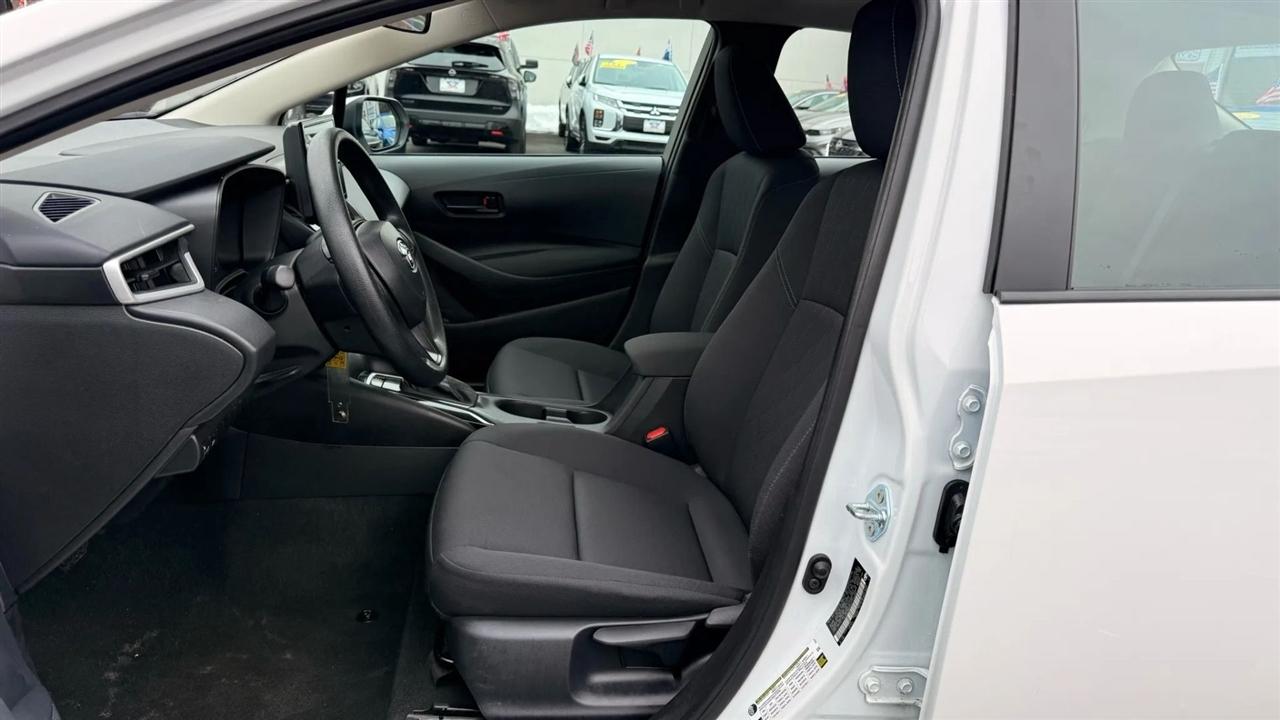 Toyota Corolla LE 2025