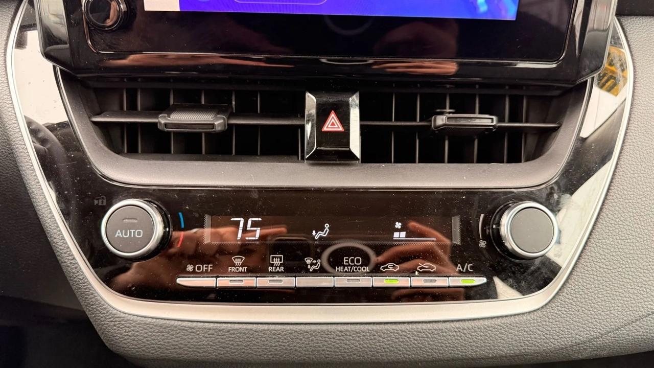 Toyota Corolla LE 2025