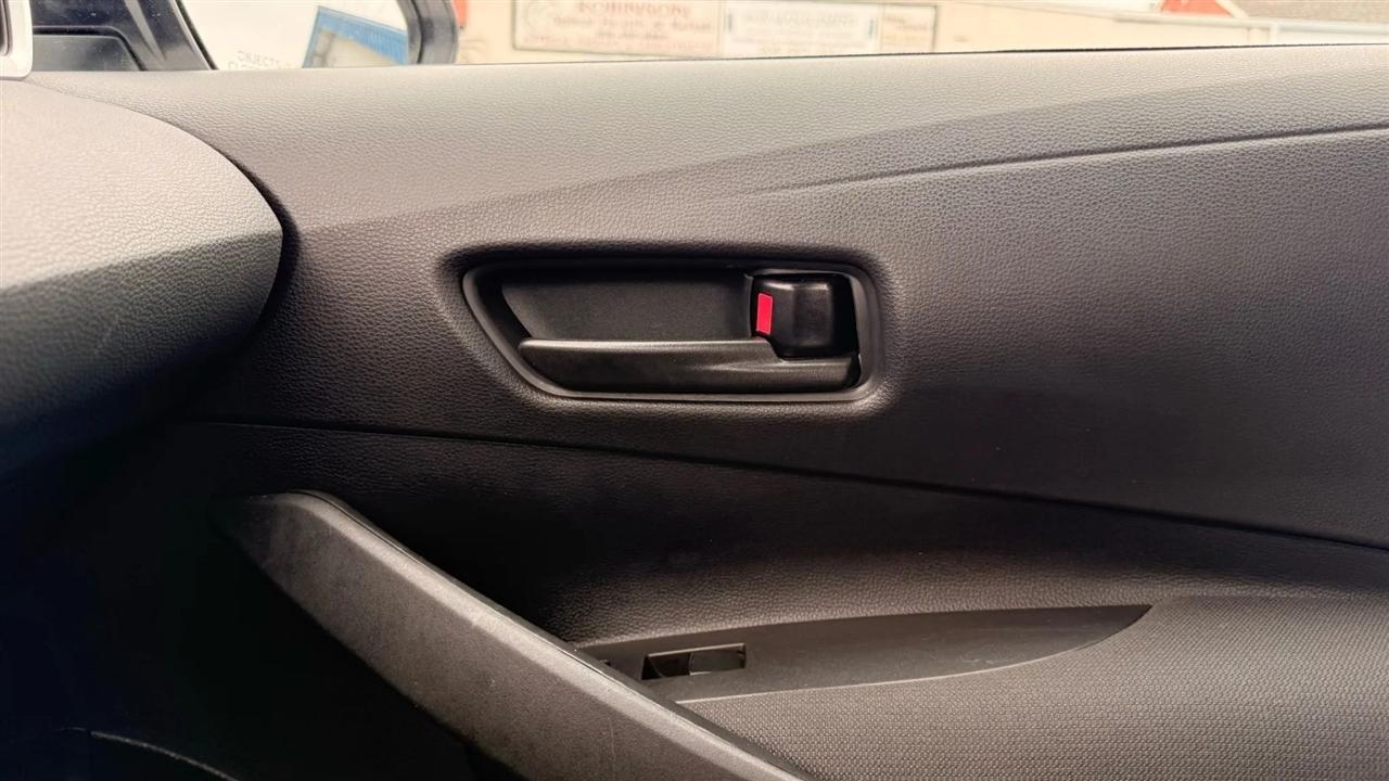 Toyota Corolla LE 2025