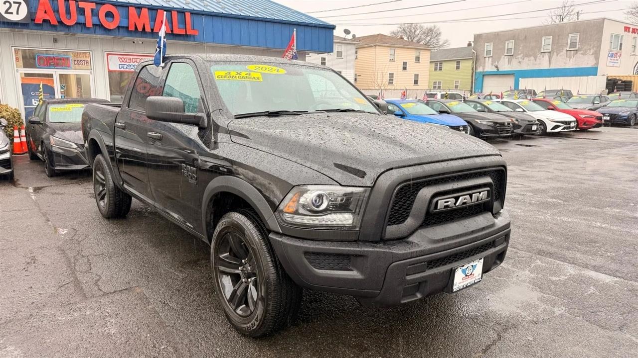 RAM 1500 Classic Tradesman Crew Cab SWB 4WD 2024