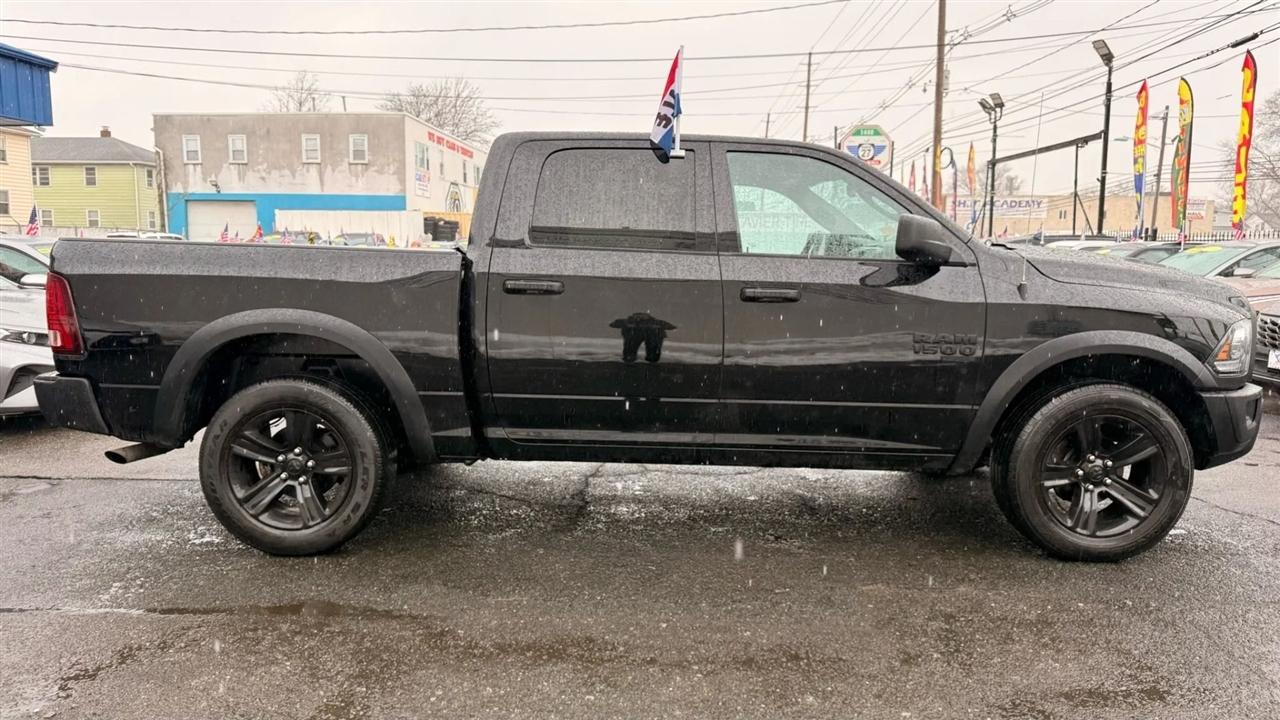 RAM 1500 Classic Tradesman Crew Cab SWB 4WD 2024