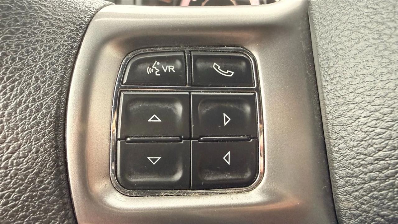 RAM 1500 Classic Tradesman Crew Cab SWB 4WD 2024