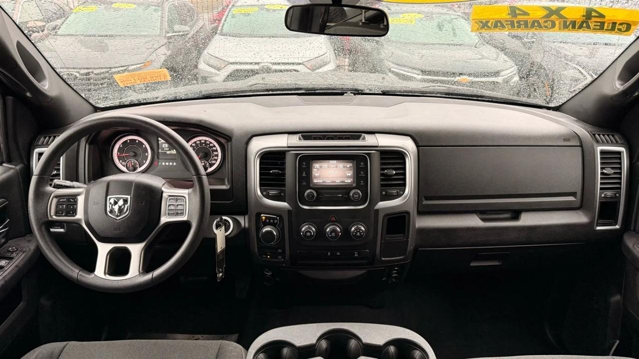 RAM 1500 Classic Tradesman Crew Cab SWB 4WD 2024