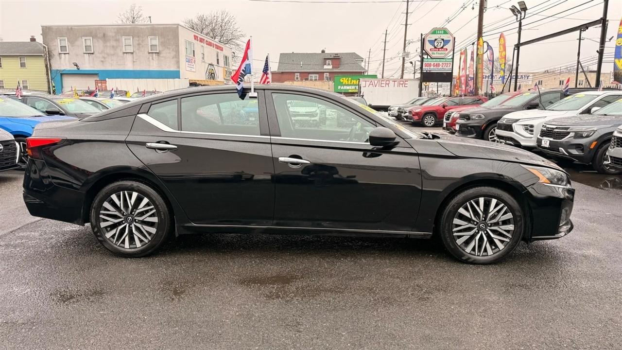 Nissan Altima 2.5 SV 2025