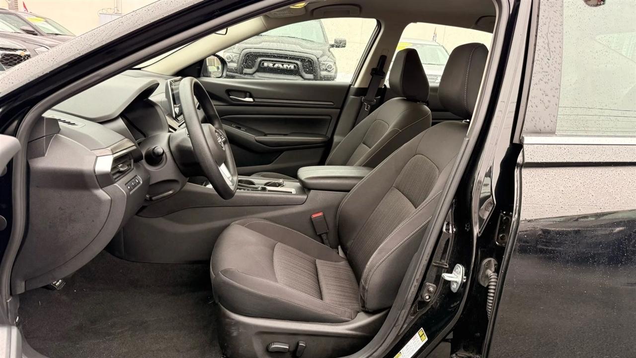 Nissan Altima 2.5 SV 2025