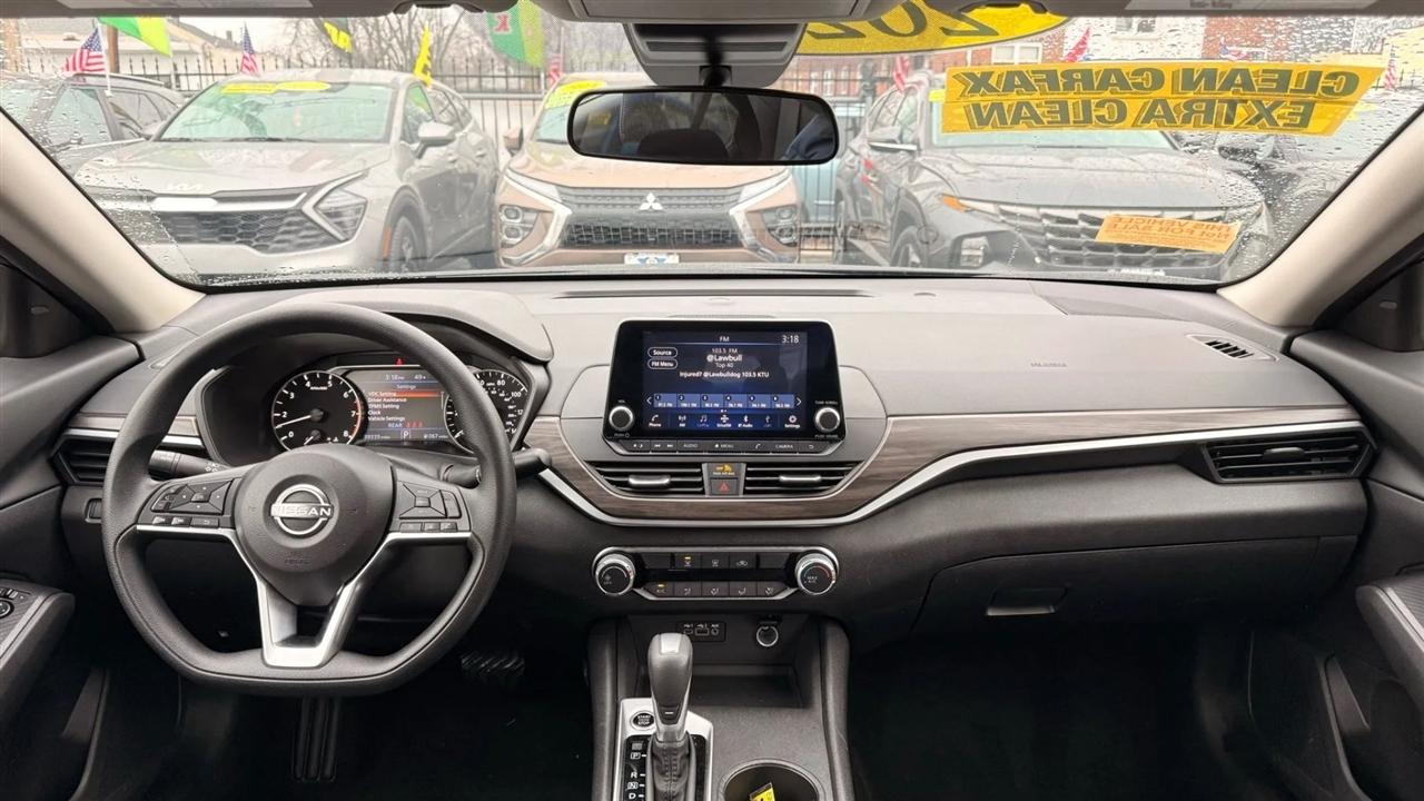 Nissan Altima 2.5 SV 2025