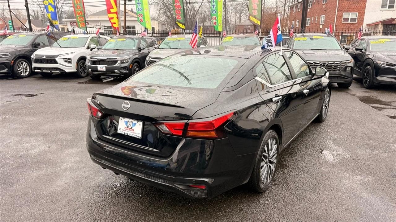 Nissan Altima 2.5 SV 2025