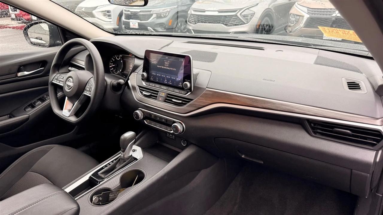 Nissan Altima 2.5 SV 2025