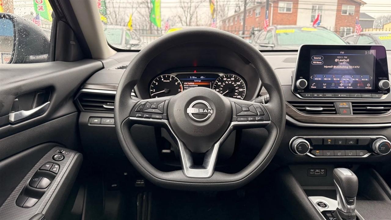 Nissan Altima 2.5 SV 2025