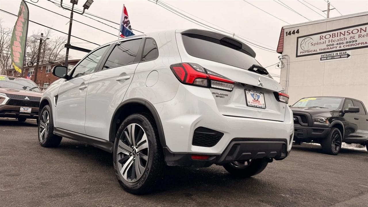 Mitsubishi Outlander Sport 2.0 ES 4WD 2024