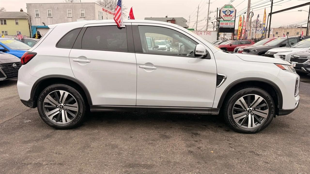 Mitsubishi Outlander Sport 2.0 ES 4WD 2024