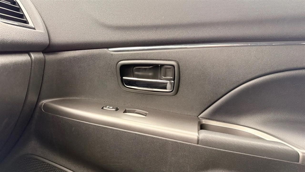 Mitsubishi Outlander Sport 2.0 ES 4WD 2024