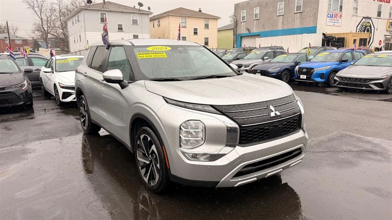 Mitsubishi Outlander SE 2WD 2024