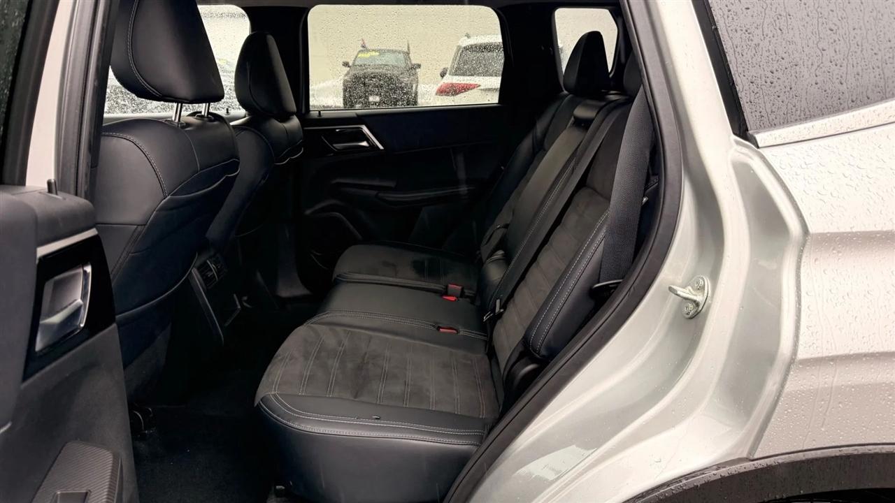 Mitsubishi Outlander SE 2WD 2024