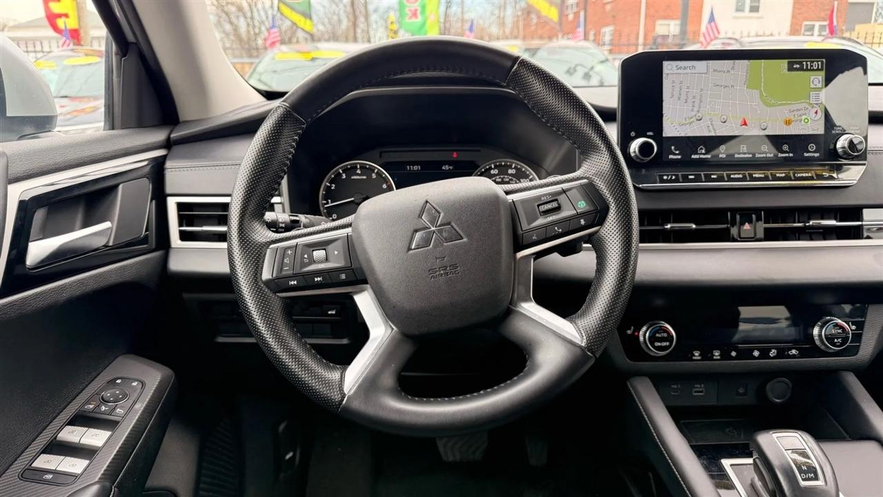 Mitsubishi Outlander SE 2WD 2024
