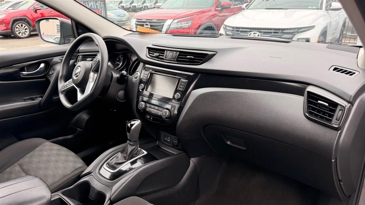 Nissan Rogue Sport SV AWD 2019