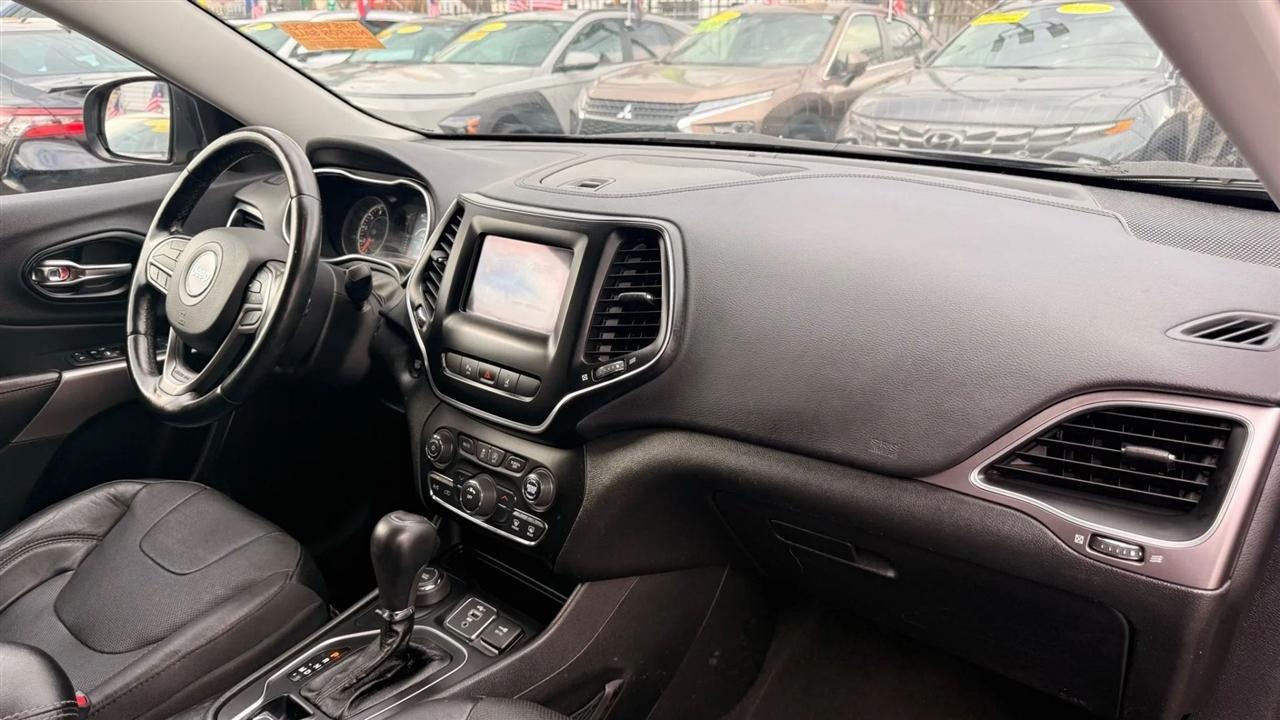 Jeep Cherokee Latitude Lux 4WD 2021