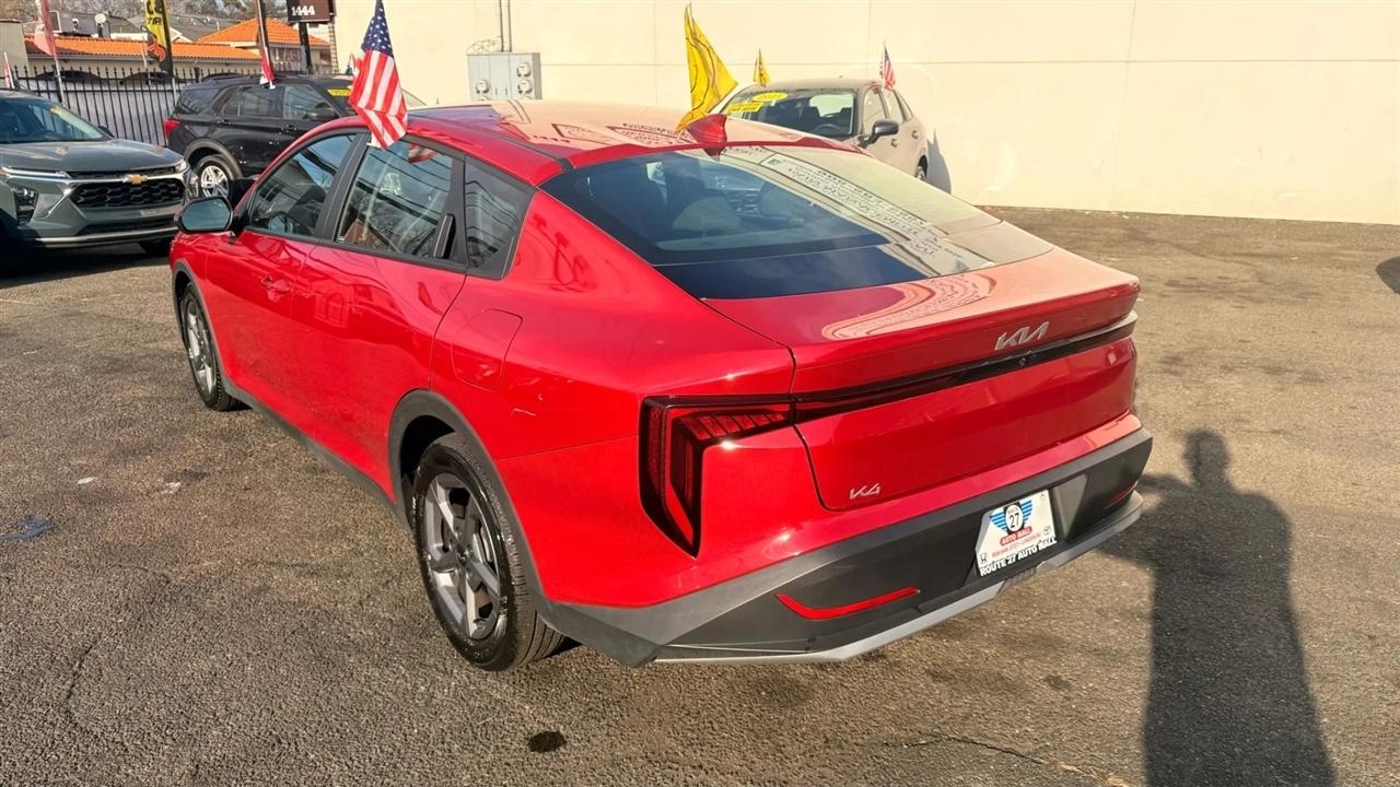 Kia K4 LXS 2025
