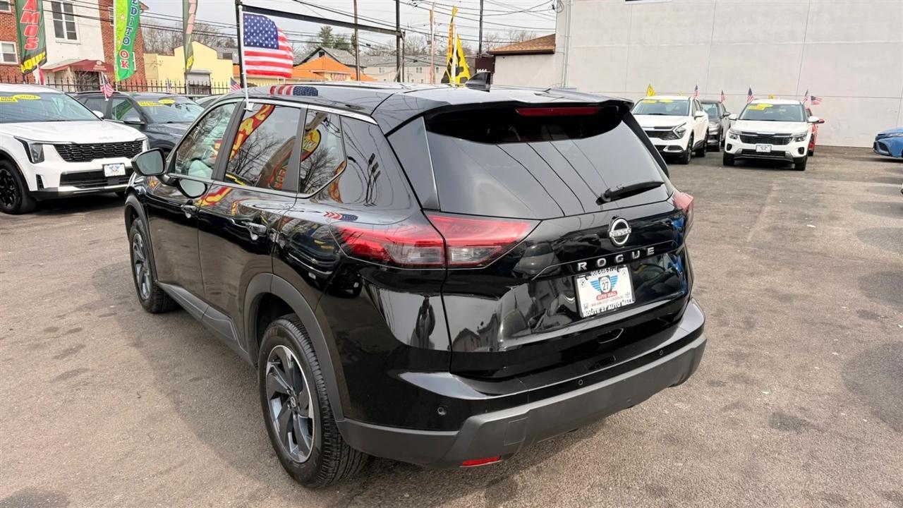 Nissan Rogue SV 2025