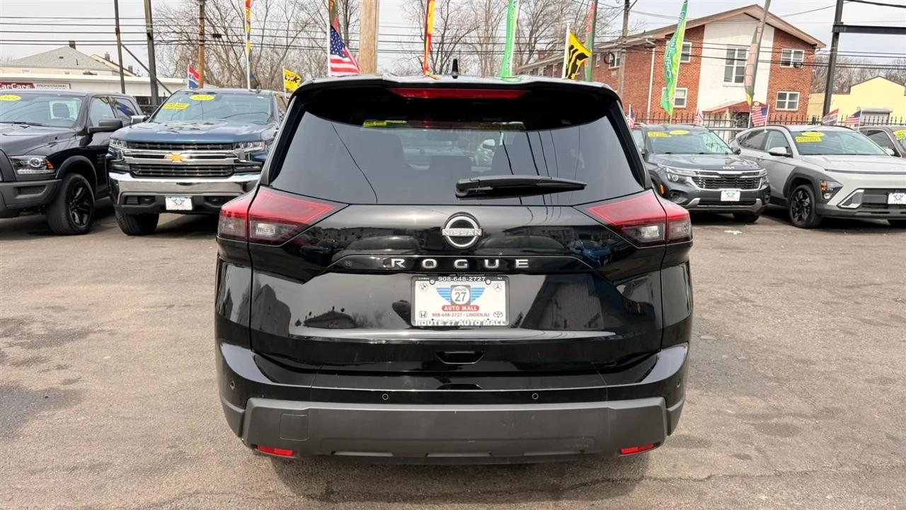 Nissan Rogue SV 2025