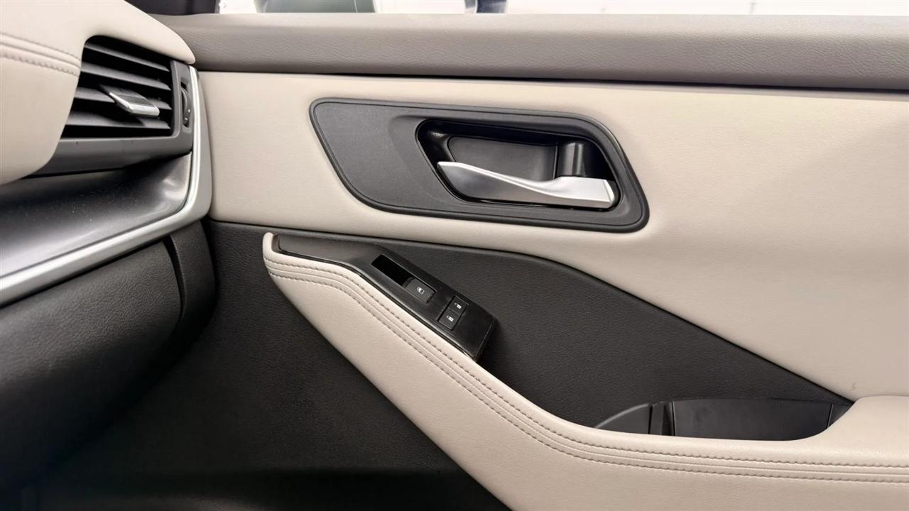 Nissan Rogue SV 2025