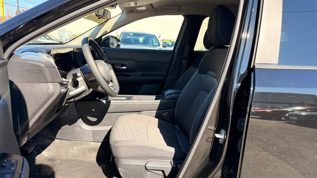 Nissan Kicks SV 4WD 2025