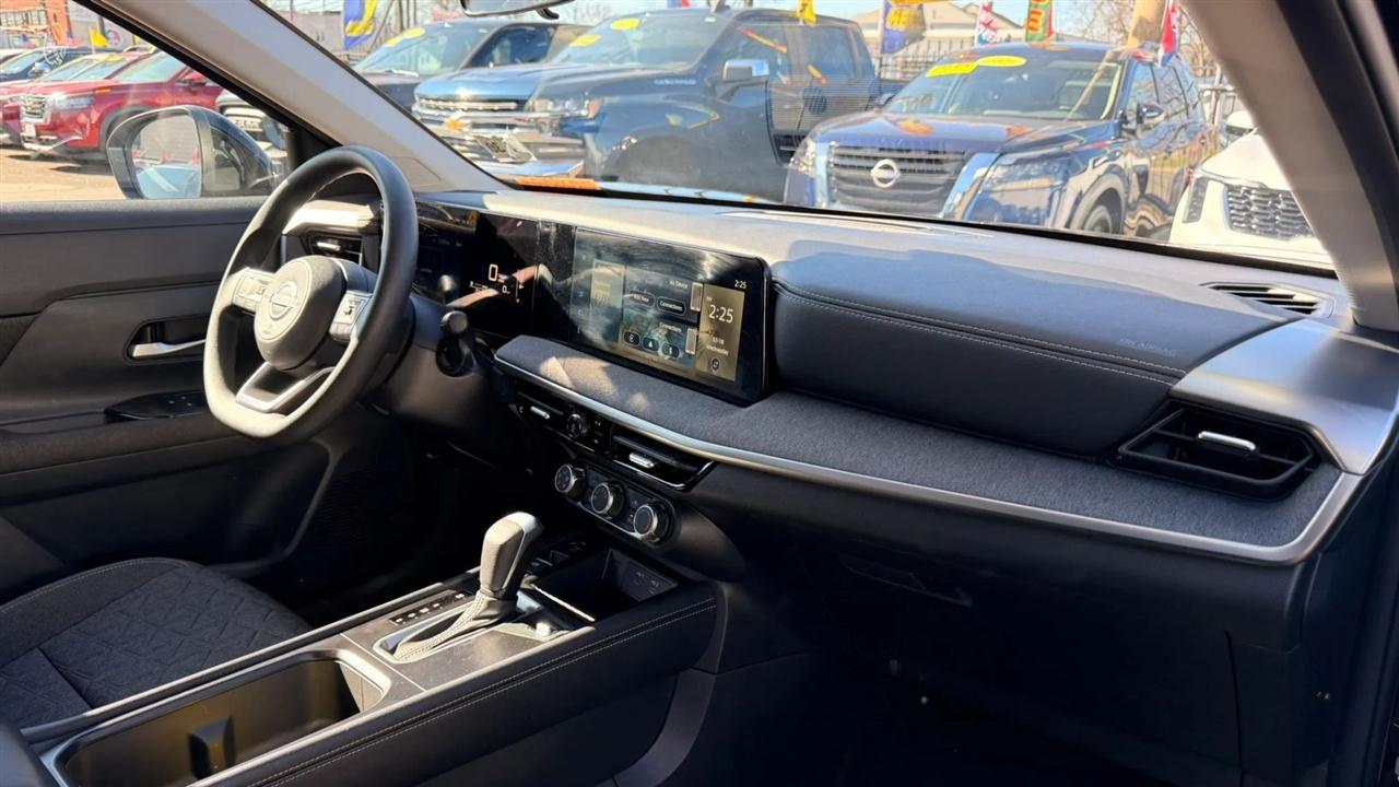 Nissan Kicks SV 4WD 2025