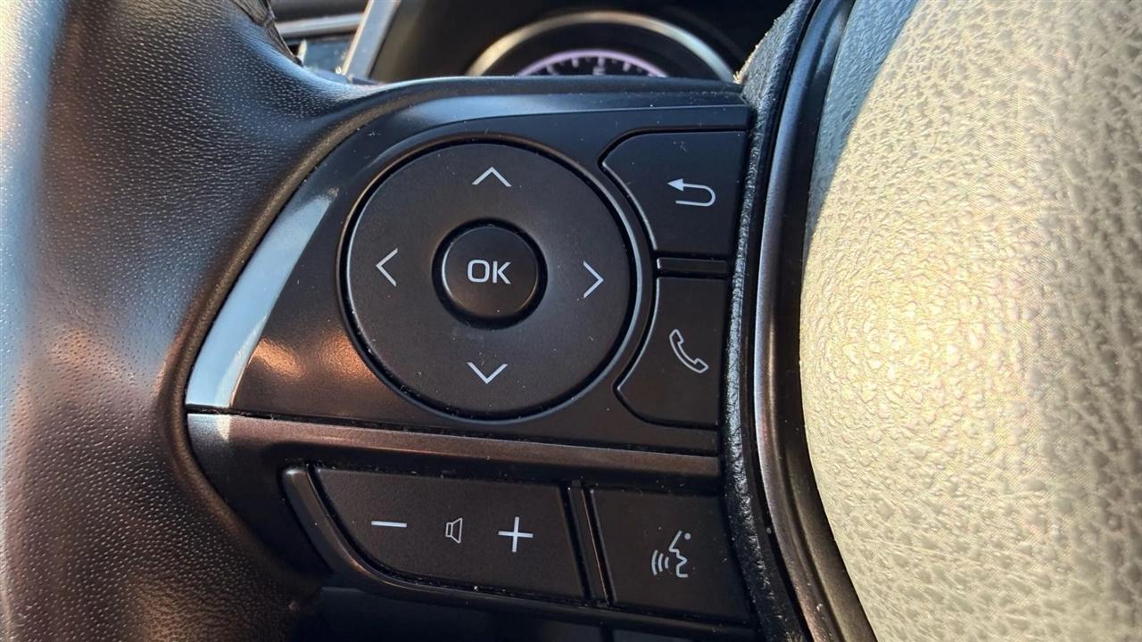 Toyota Camry SE 2023