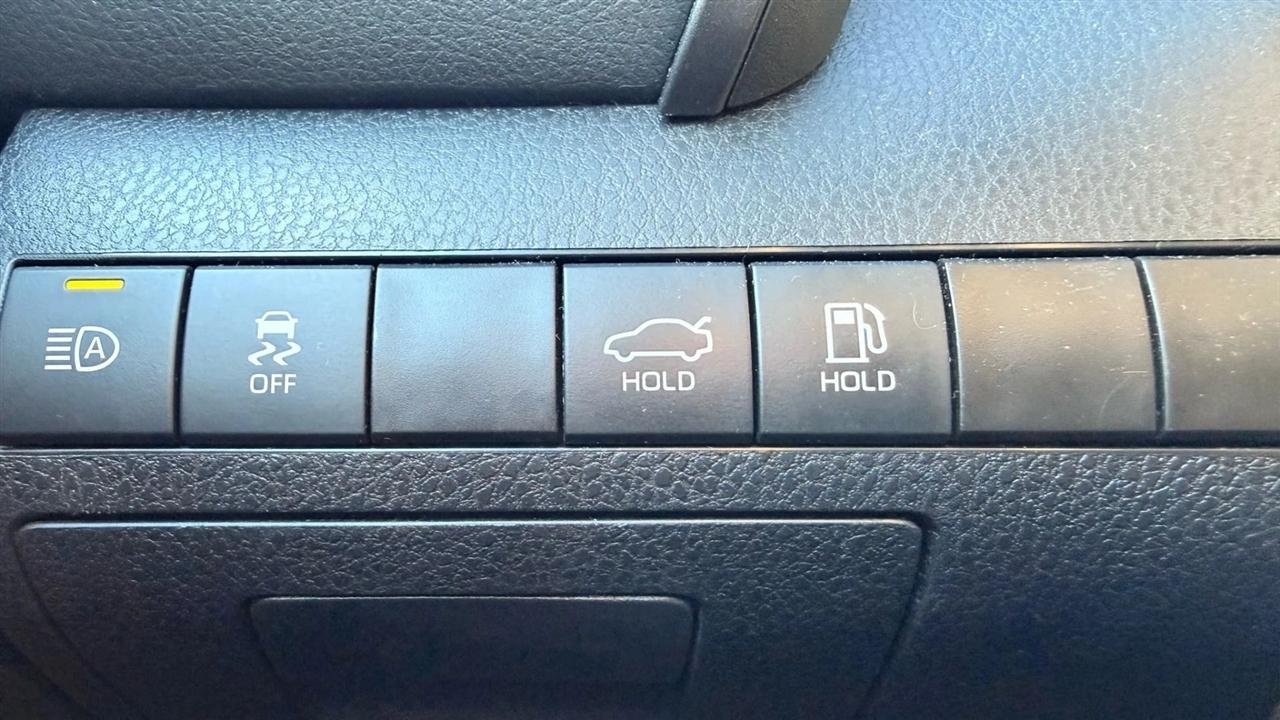 Toyota Camry SE 2023