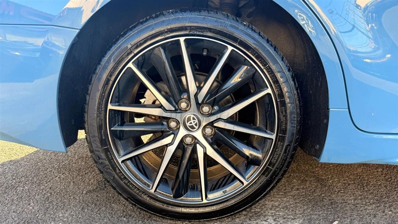 Toyota Camry SE 2023