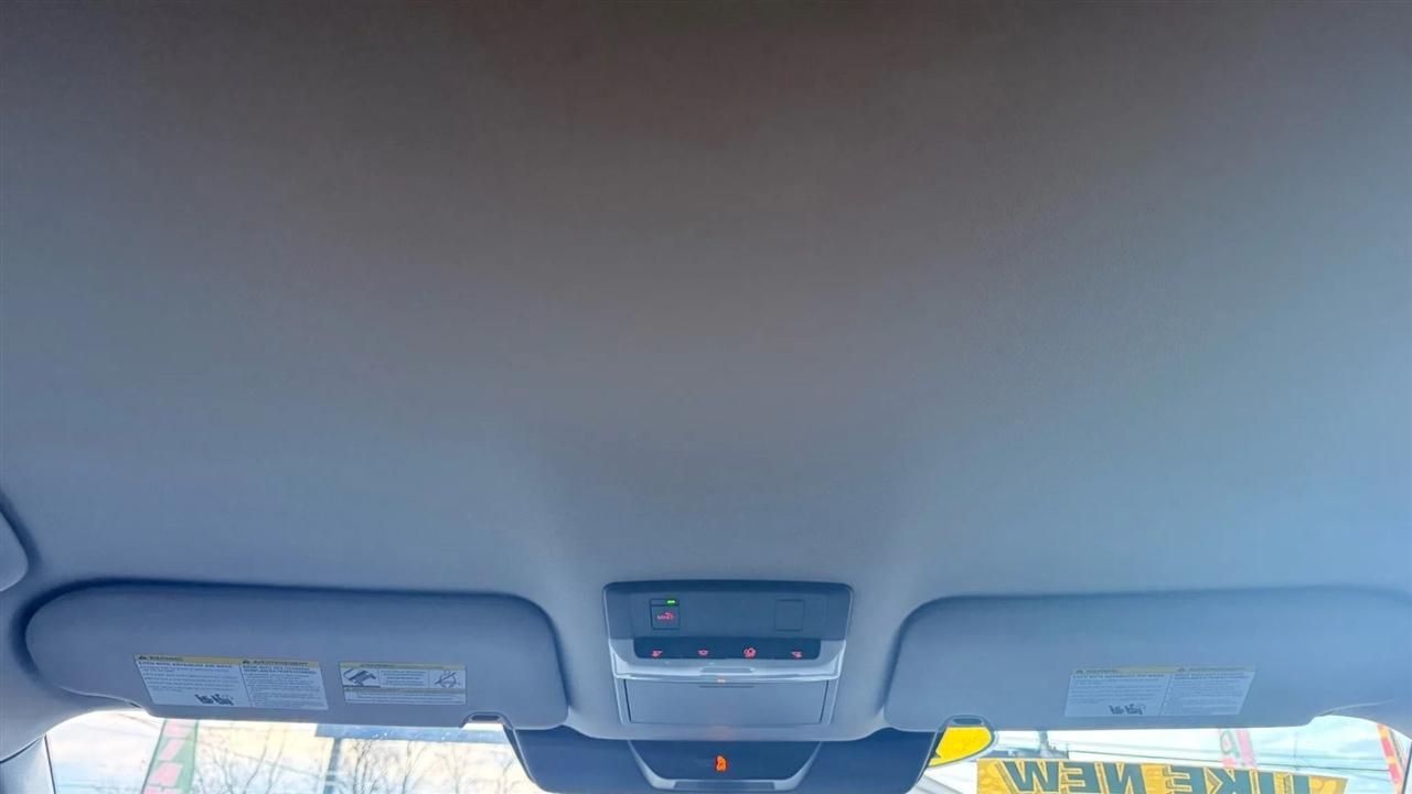 Nissan Pathfinder SV 2024