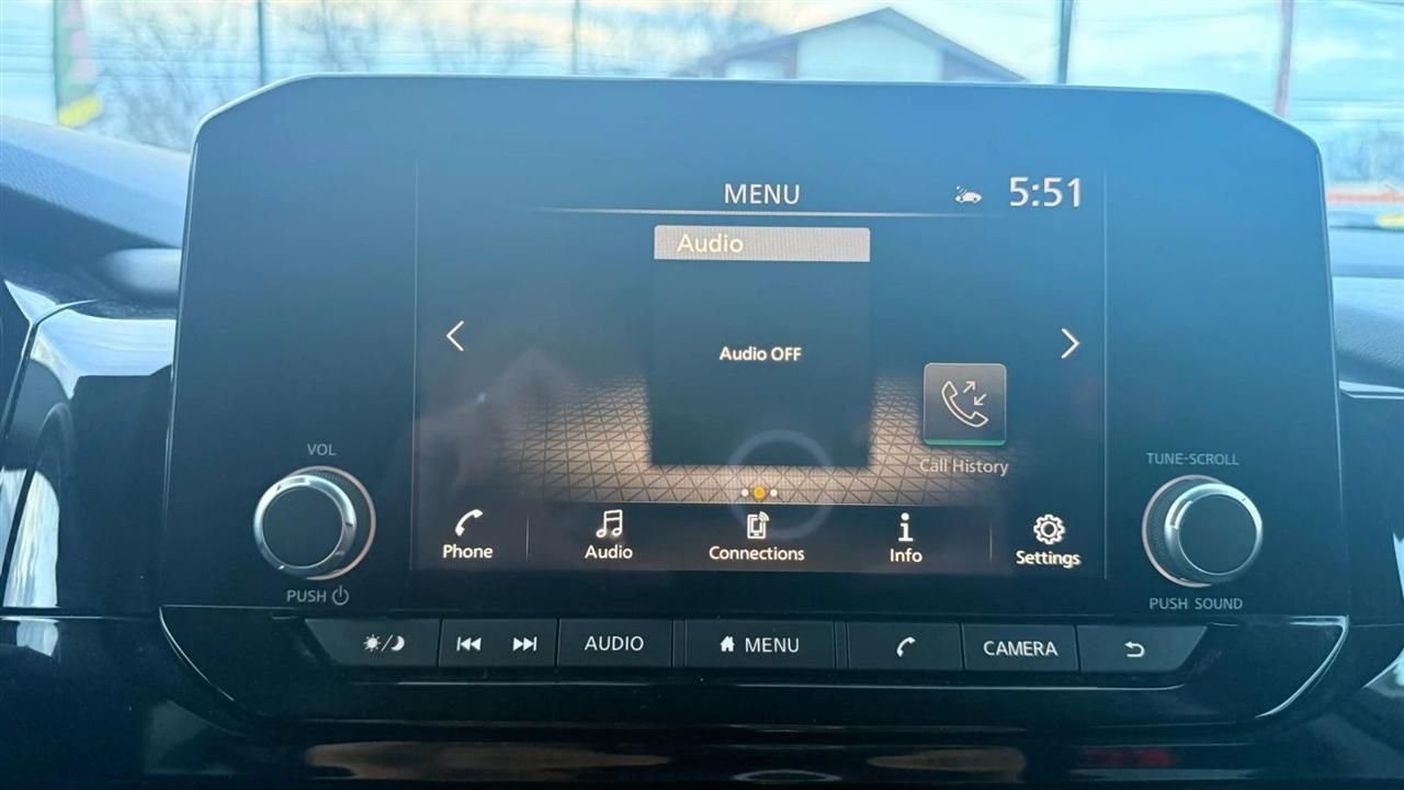 Nissan Pathfinder SV 2024