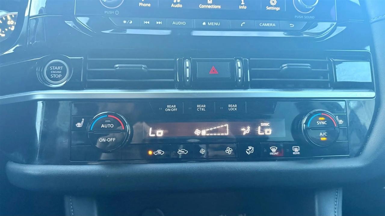 Nissan Pathfinder SV 2024