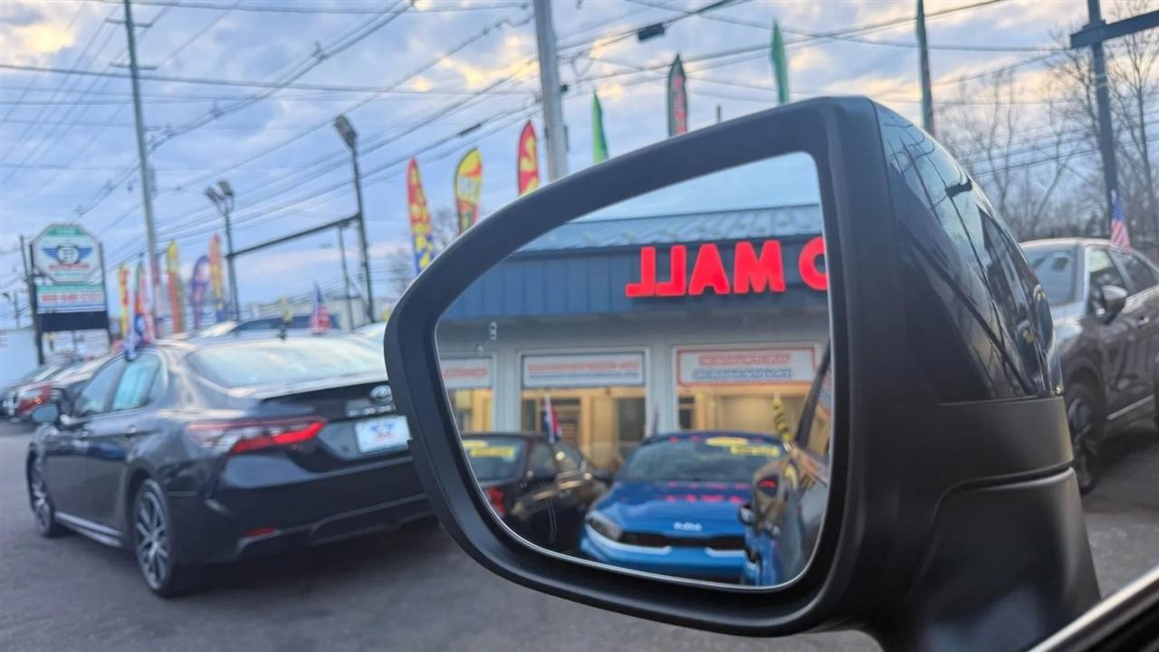 Nissan Pathfinder SV 2024