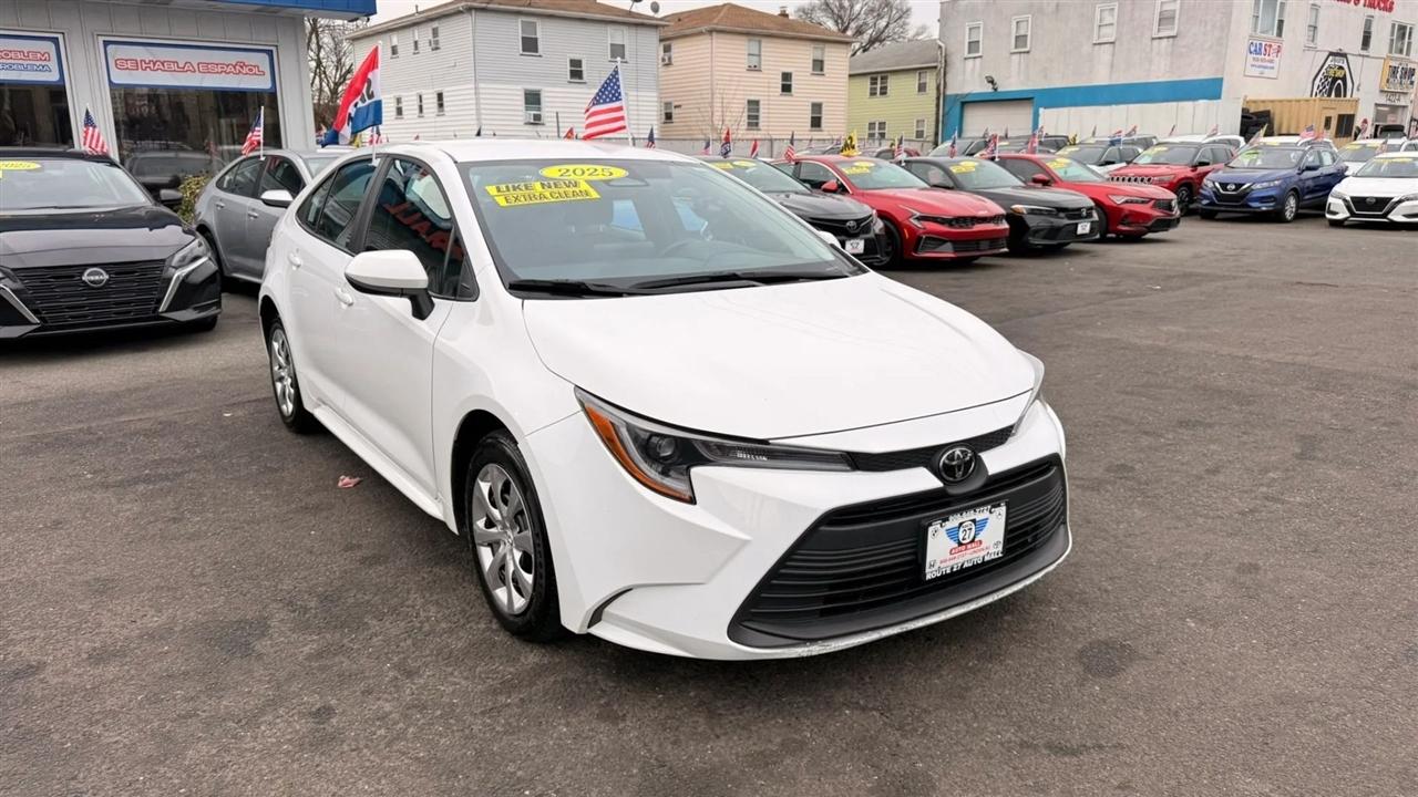 Toyota Corolla LE 2025