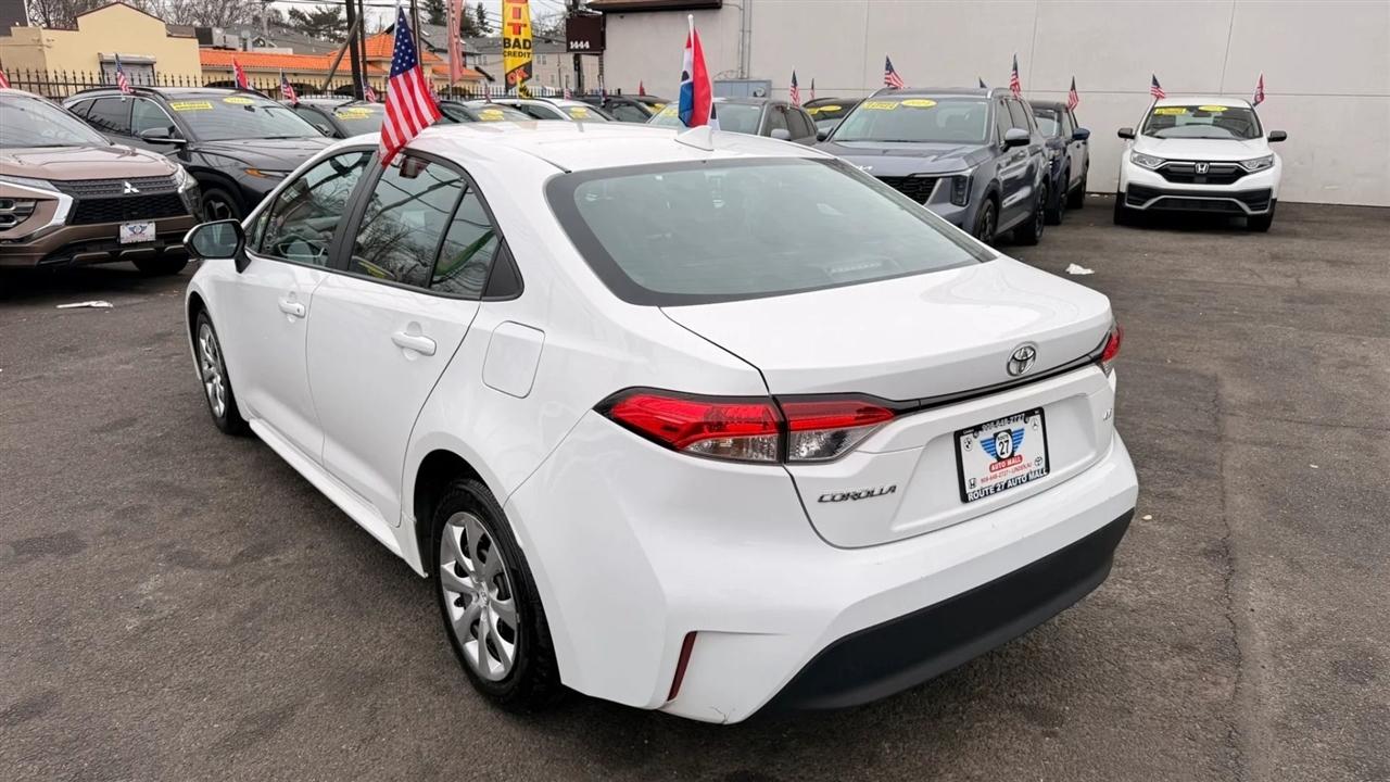 Toyota Corolla LE 2025