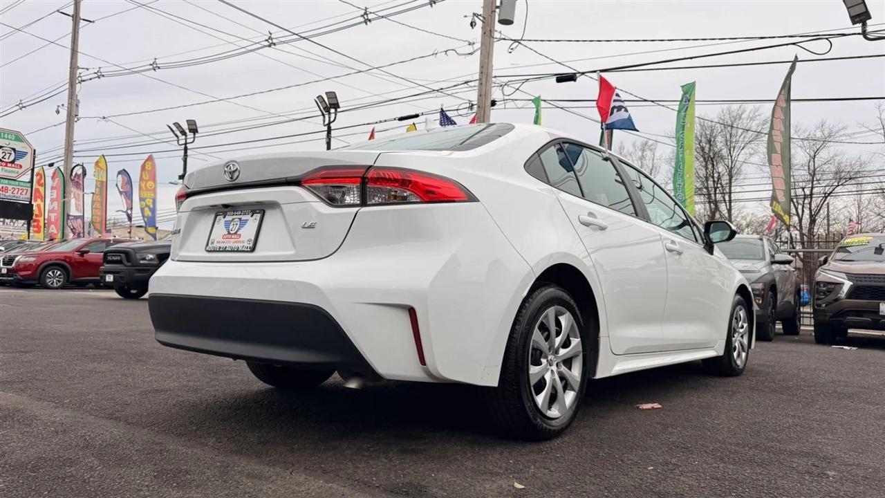 Toyota Corolla LE 2025