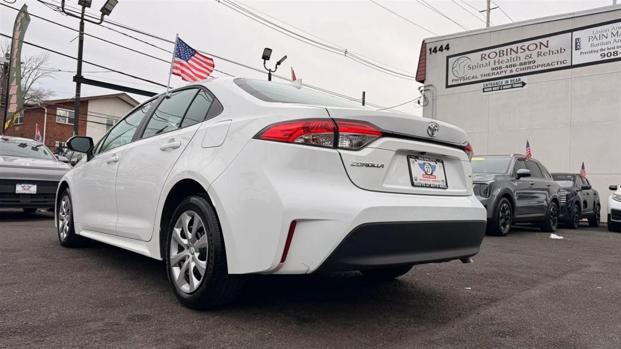 Toyota Corolla LE 2025