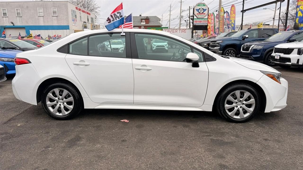 Toyota Corolla LE 2025