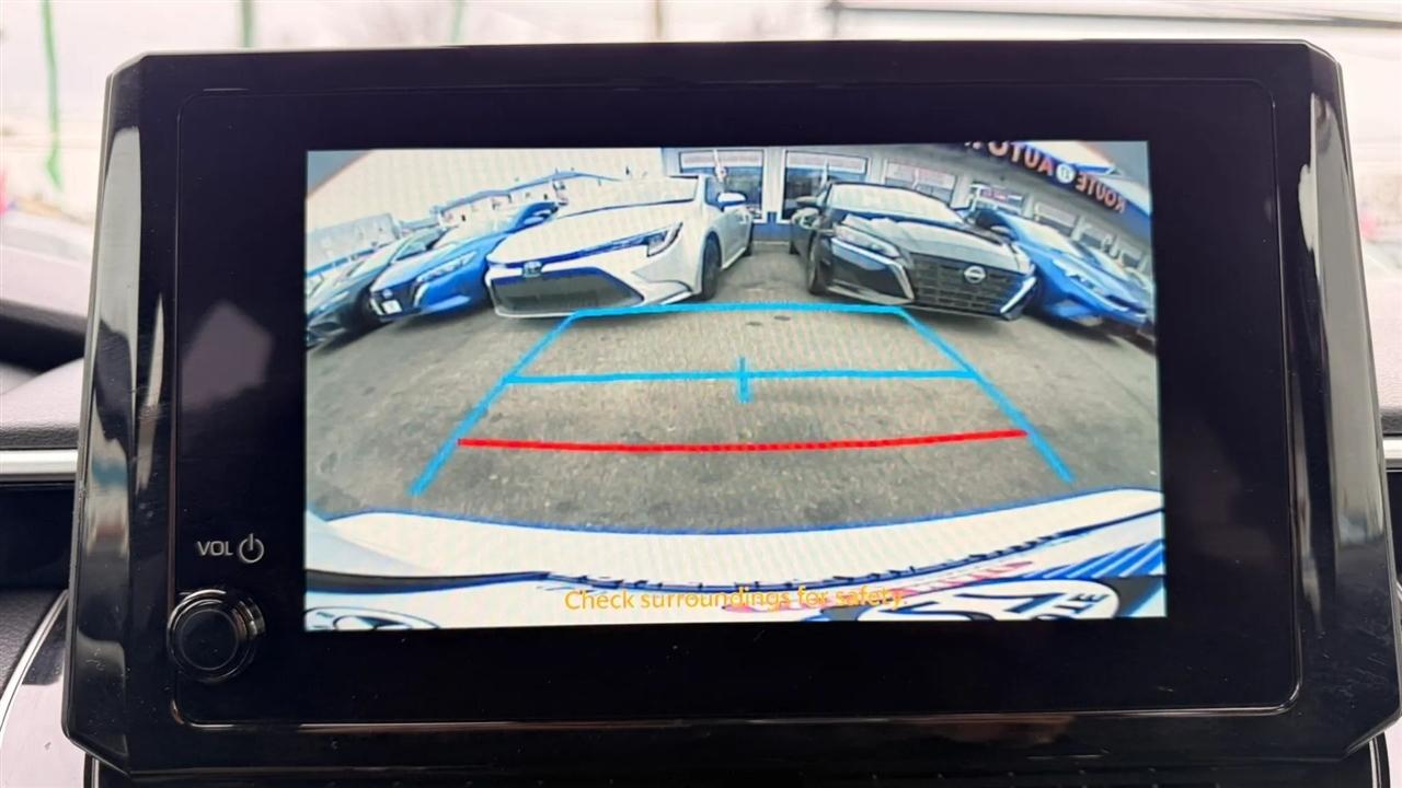 Toyota Corolla LE 2025